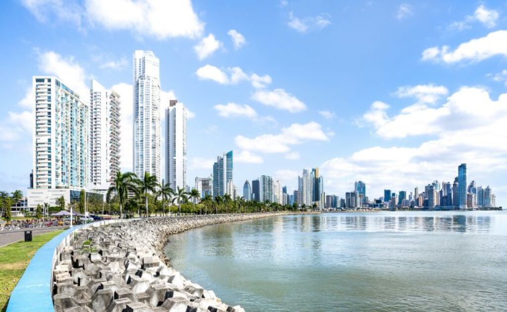 best time to visit panama